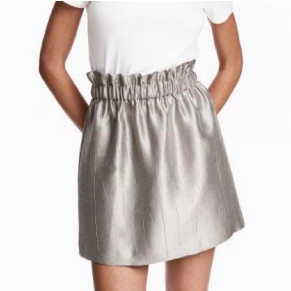 NWOT Cos Women’s Silver Mini Skirt Size US 4 Holidays Preppy